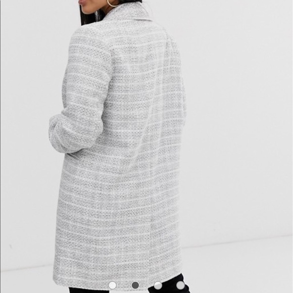 ASOS DESIGN Petite textured coat - Picture 3 of 8